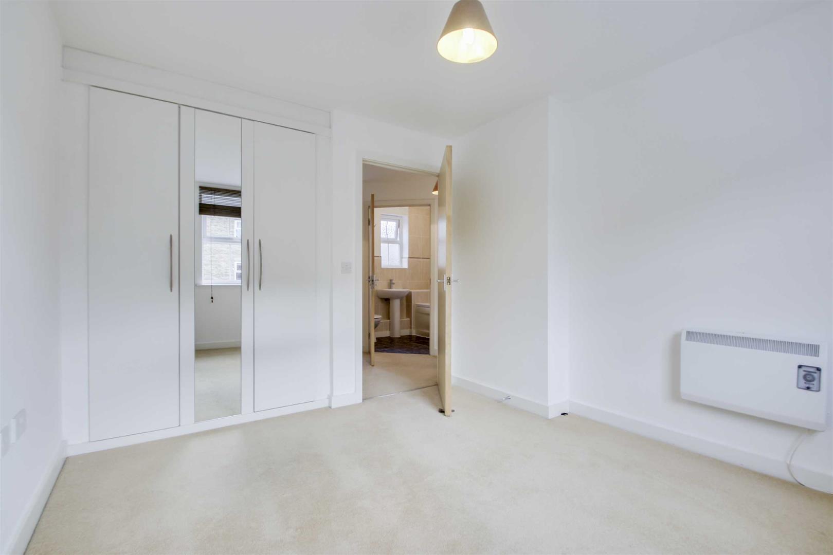 Alchester Court, Towcester